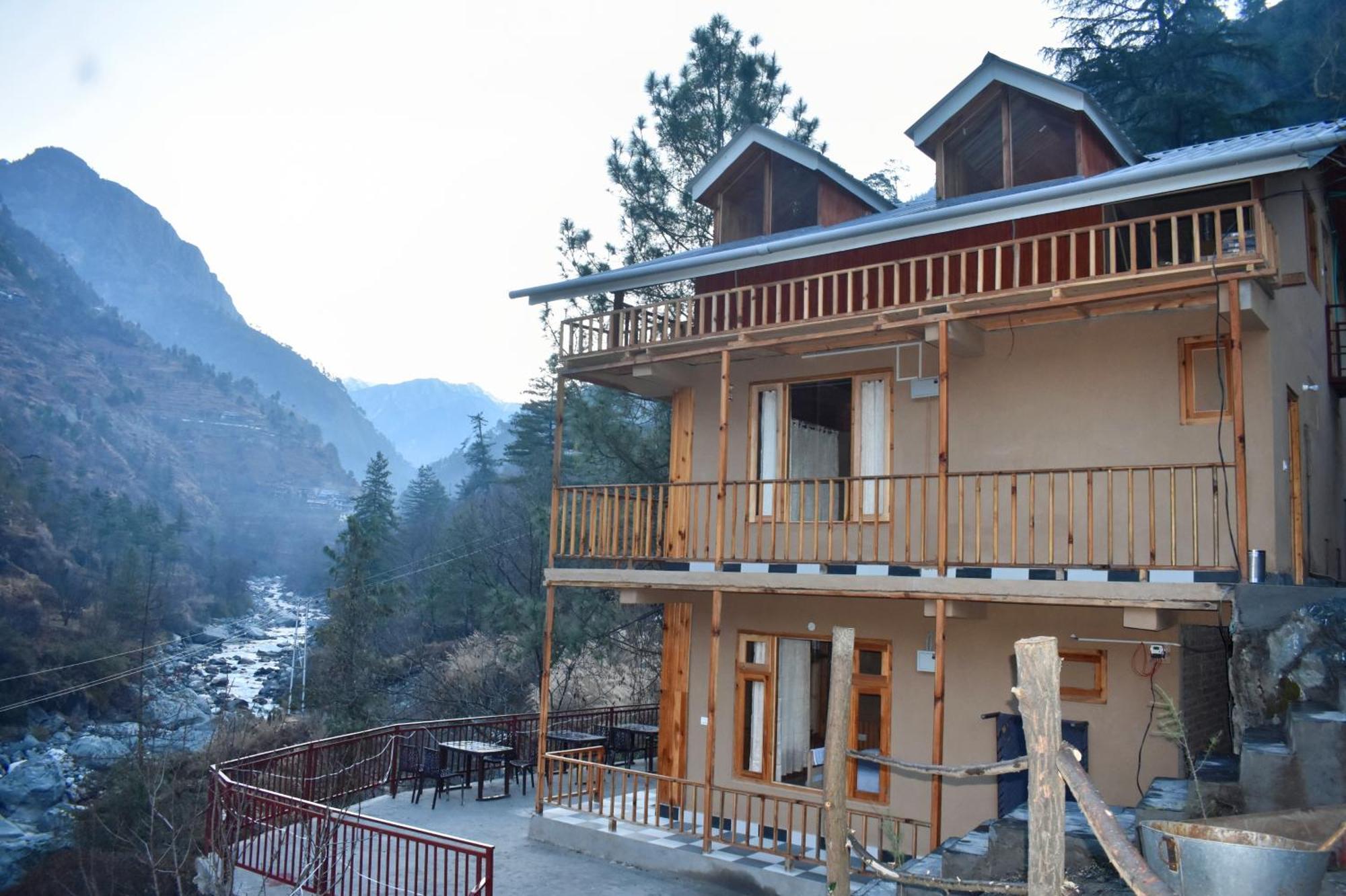 The Fiza Retreat Tirthan Banjār Exterior photo